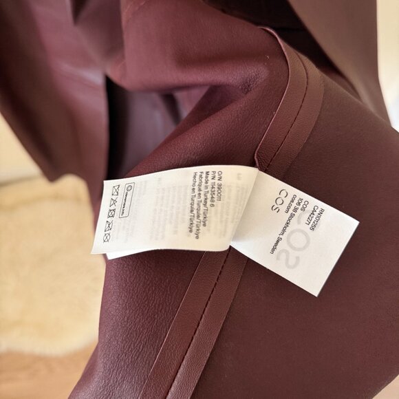 COS - Oversized leather trench coat burgundy - Picture 10 of 16